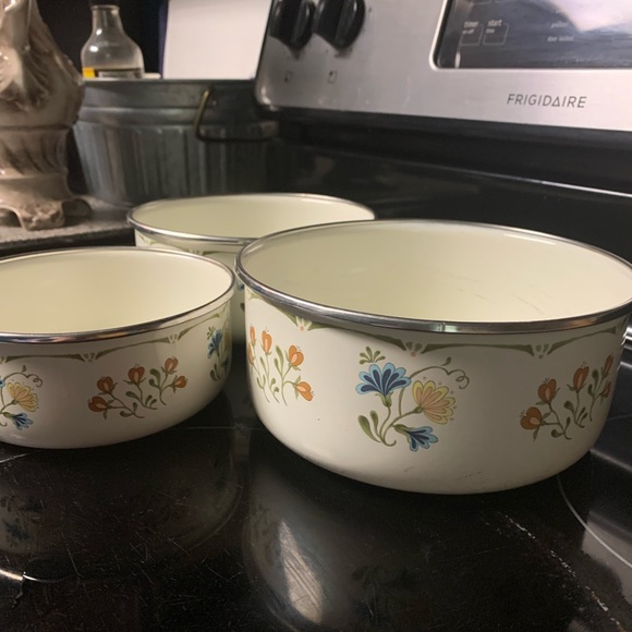3 vintage nesting mixing bowls - Picture 3 of 3
